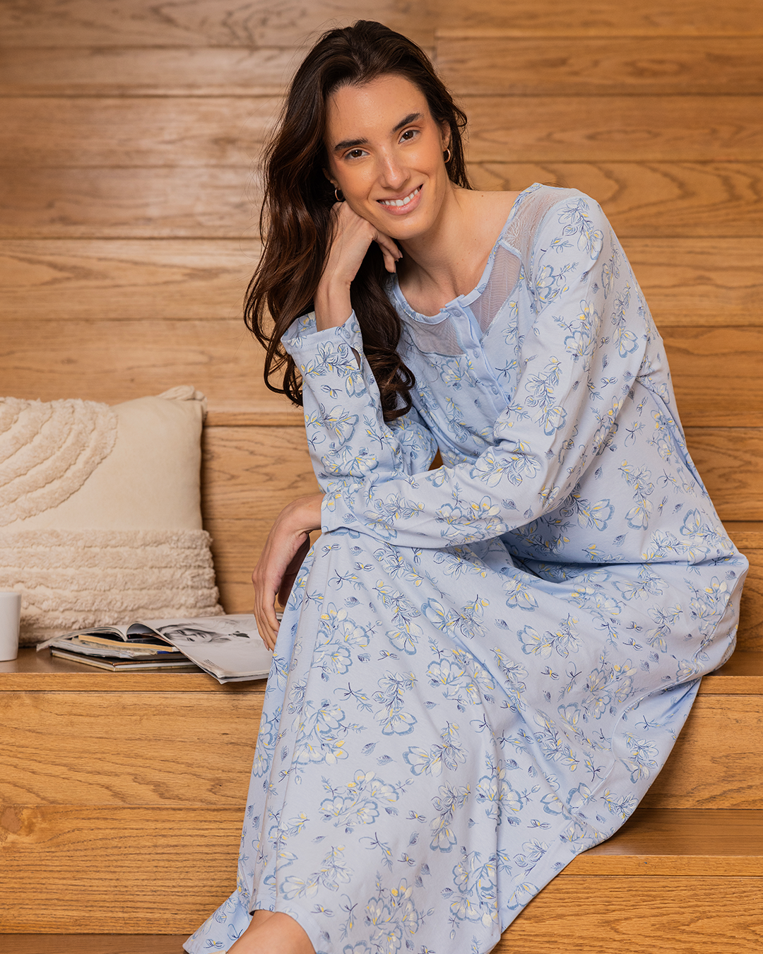 قميص حريمي طويل دانتيل علي الكتف راوند كم طويل طباعة ورد