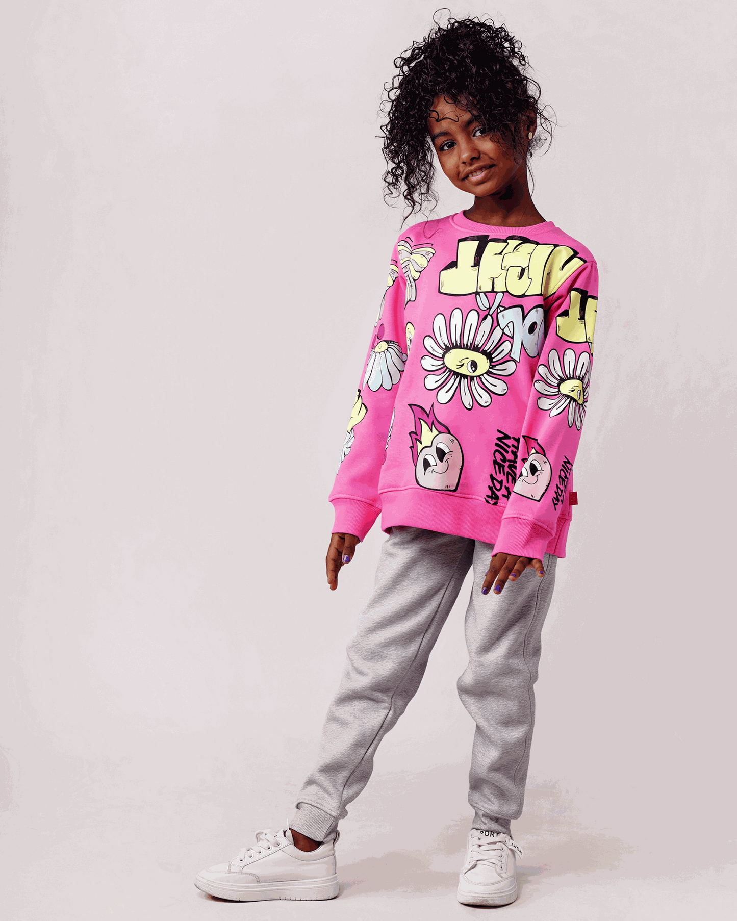 nice day بيجامه بناتي رواند ميلتون 4 طابعه قصات في الصدر والكمر و الكم  + طباعه بنطلون