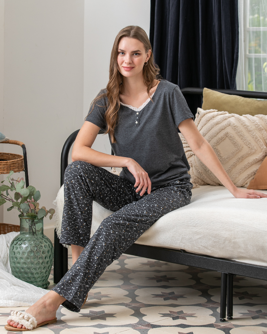 Plain women's pajamas with lace pants
