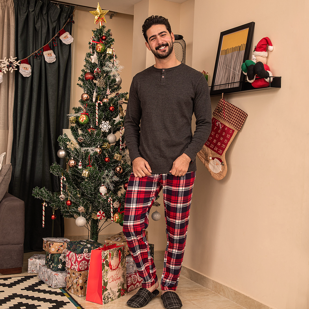Cashmere pajamas with checkered trousers
