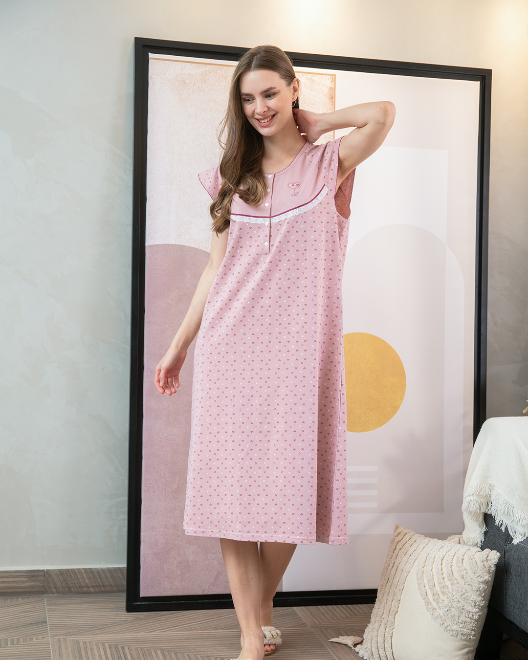 قميص حريمي مطبوع قلوب و ورد