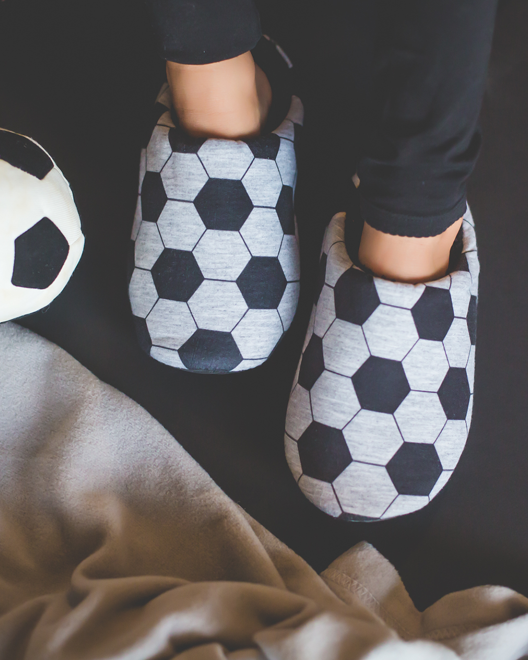 My children's slipper is ball