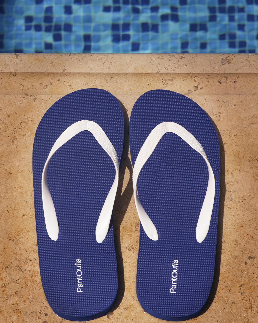 Plain navy men's slippers