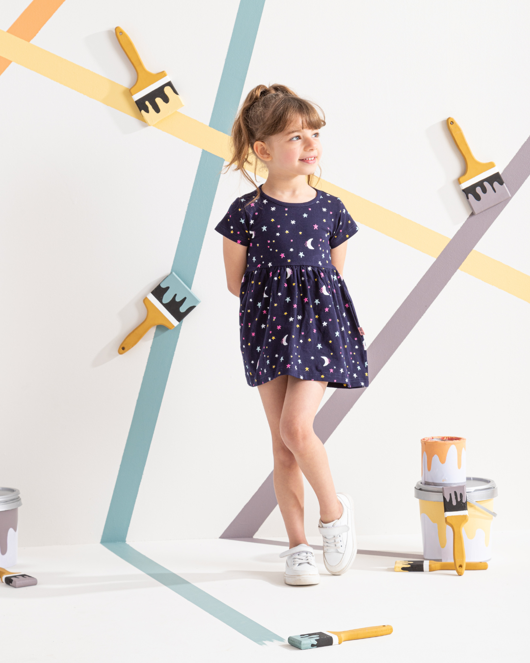 Half sleeve girls' dress with stars print