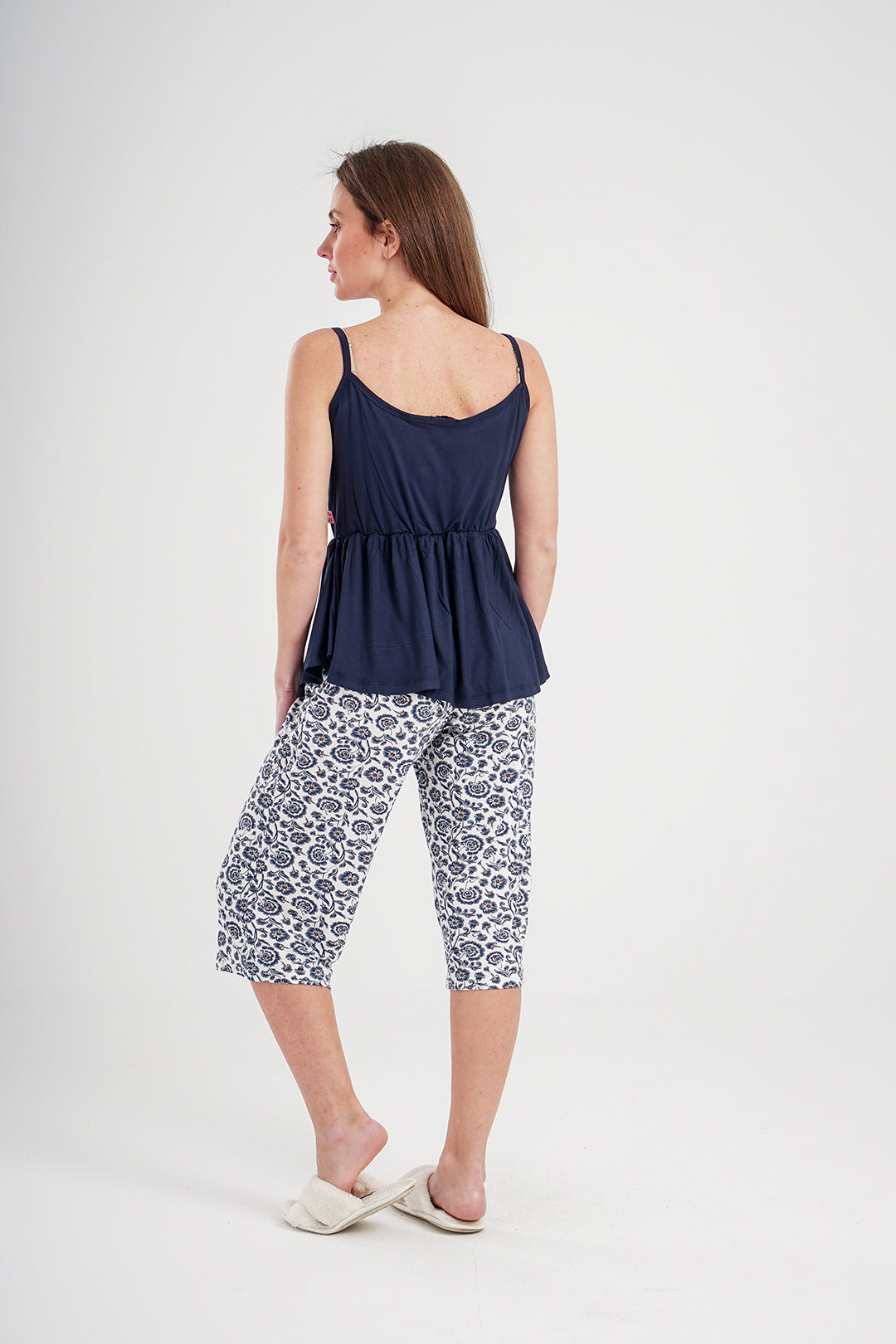 Women's pajamas with printed pentacore buttons