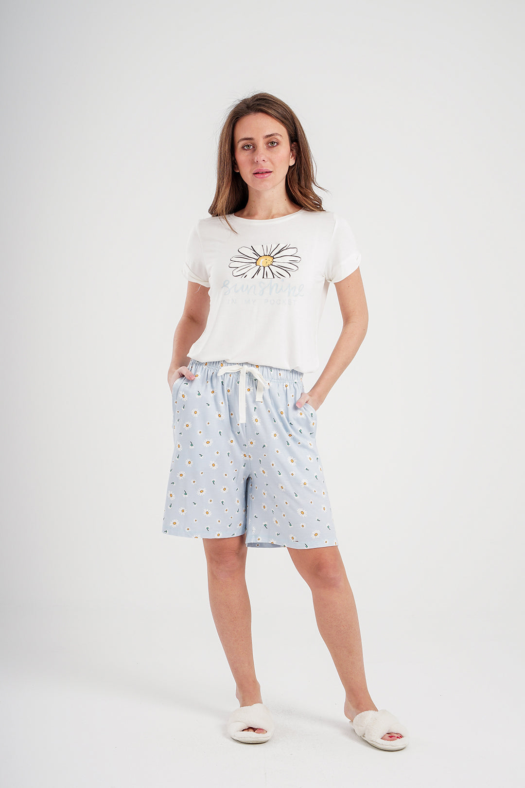 sun flowerبيجاما شورت حريمي فسكوز