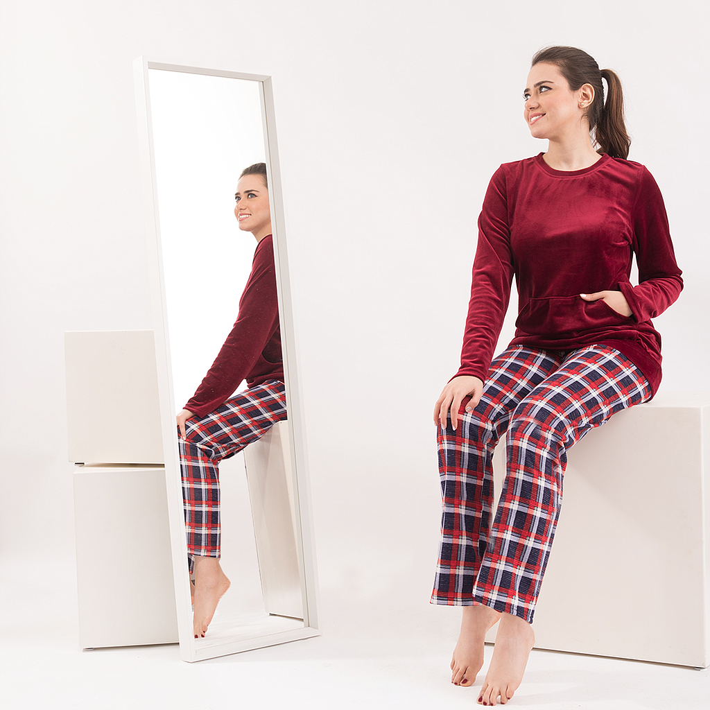 بيجاما قطيفه ساده *بنطلون كاروه