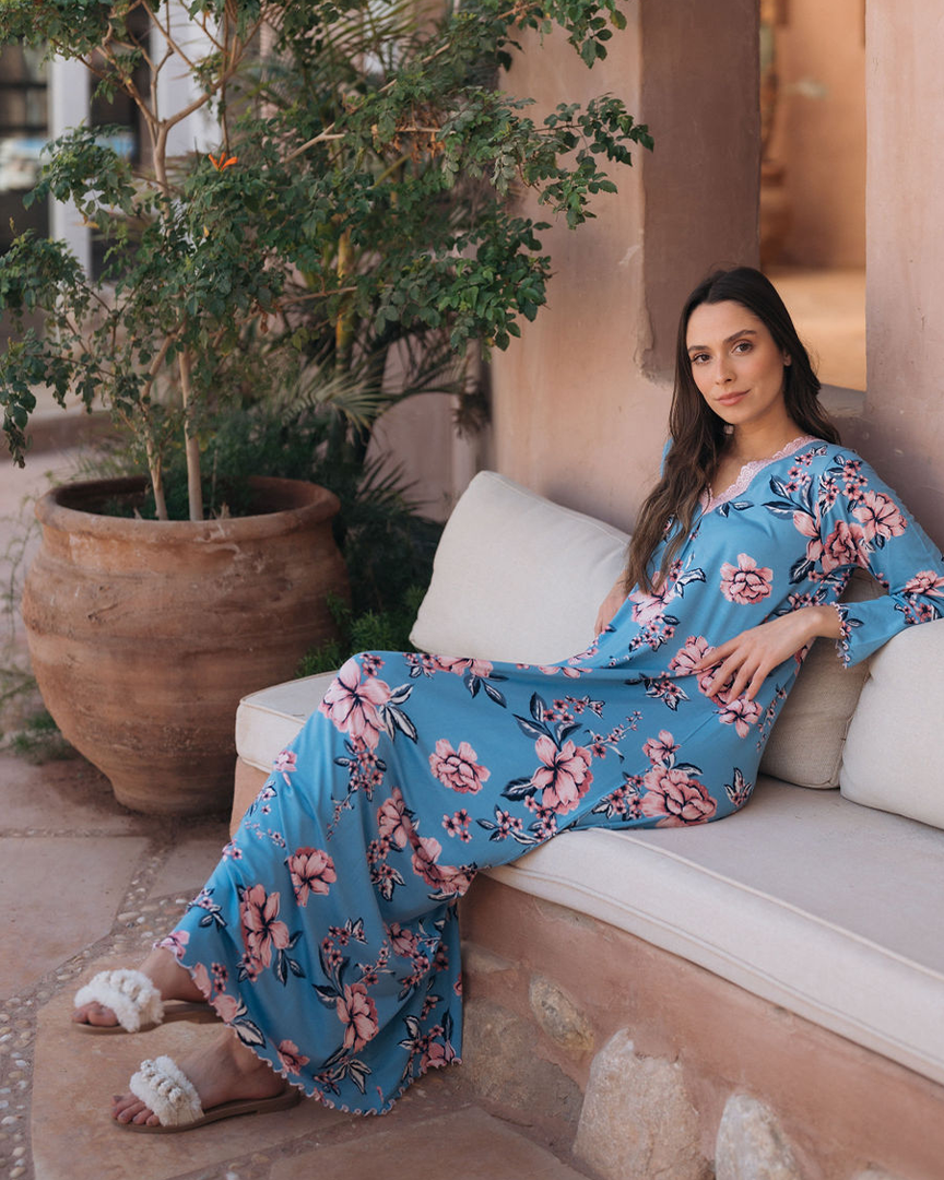 Long sleeve floral V shirt for women