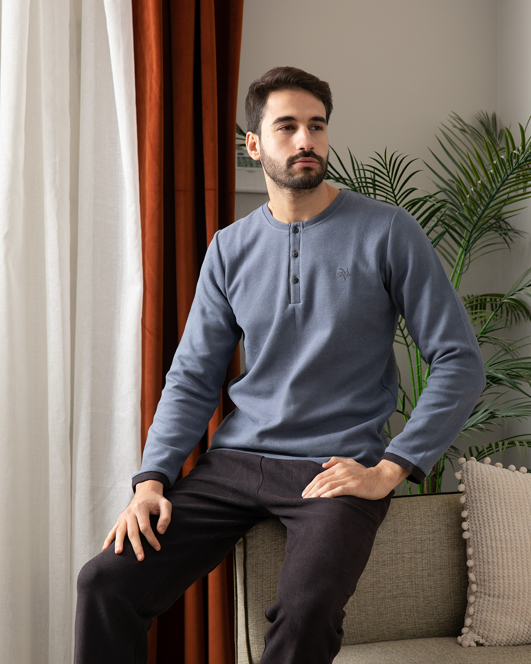 Men's cashmere pajamas with a round neck and cashmere pants