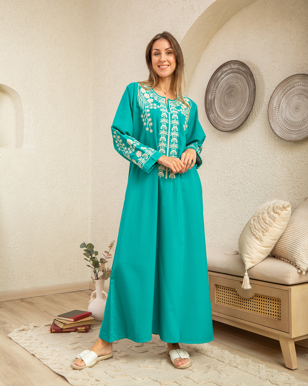 قميص كتان ساده مطرز