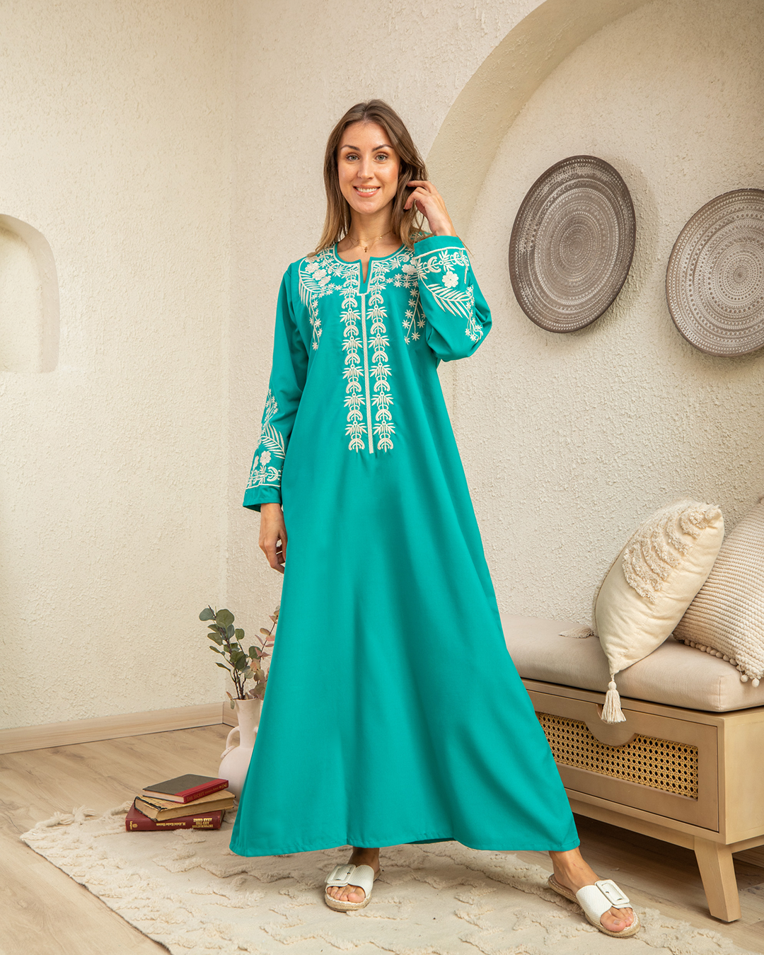 قميص كتان ساده مطرز