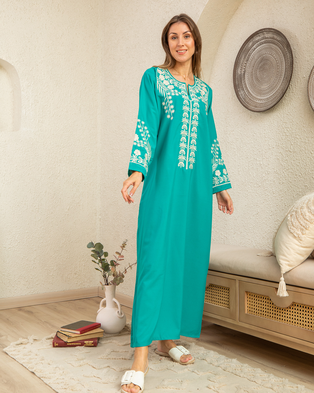 قميص كتان ساده مطرز