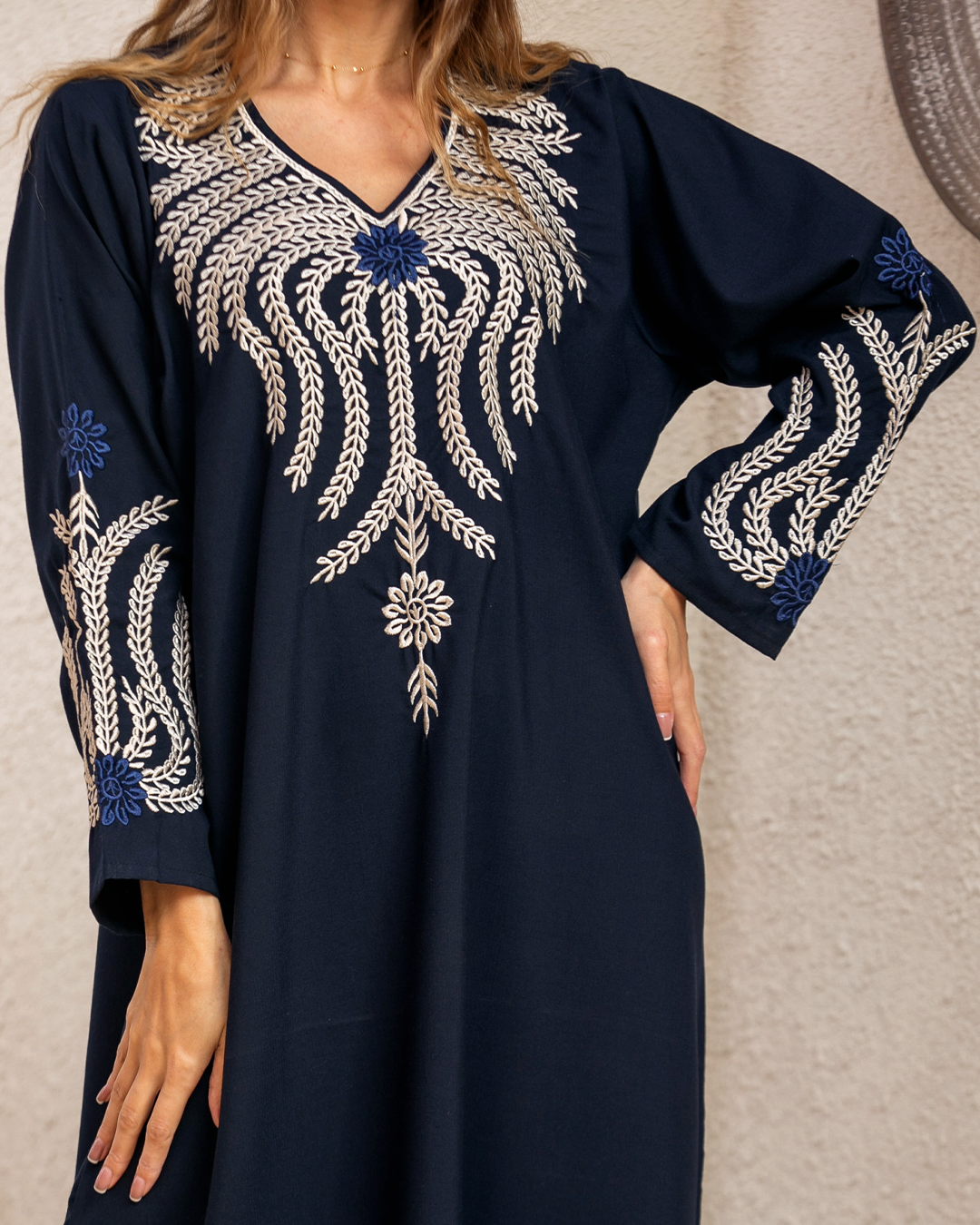 قميص كتان ساده مطرز 3