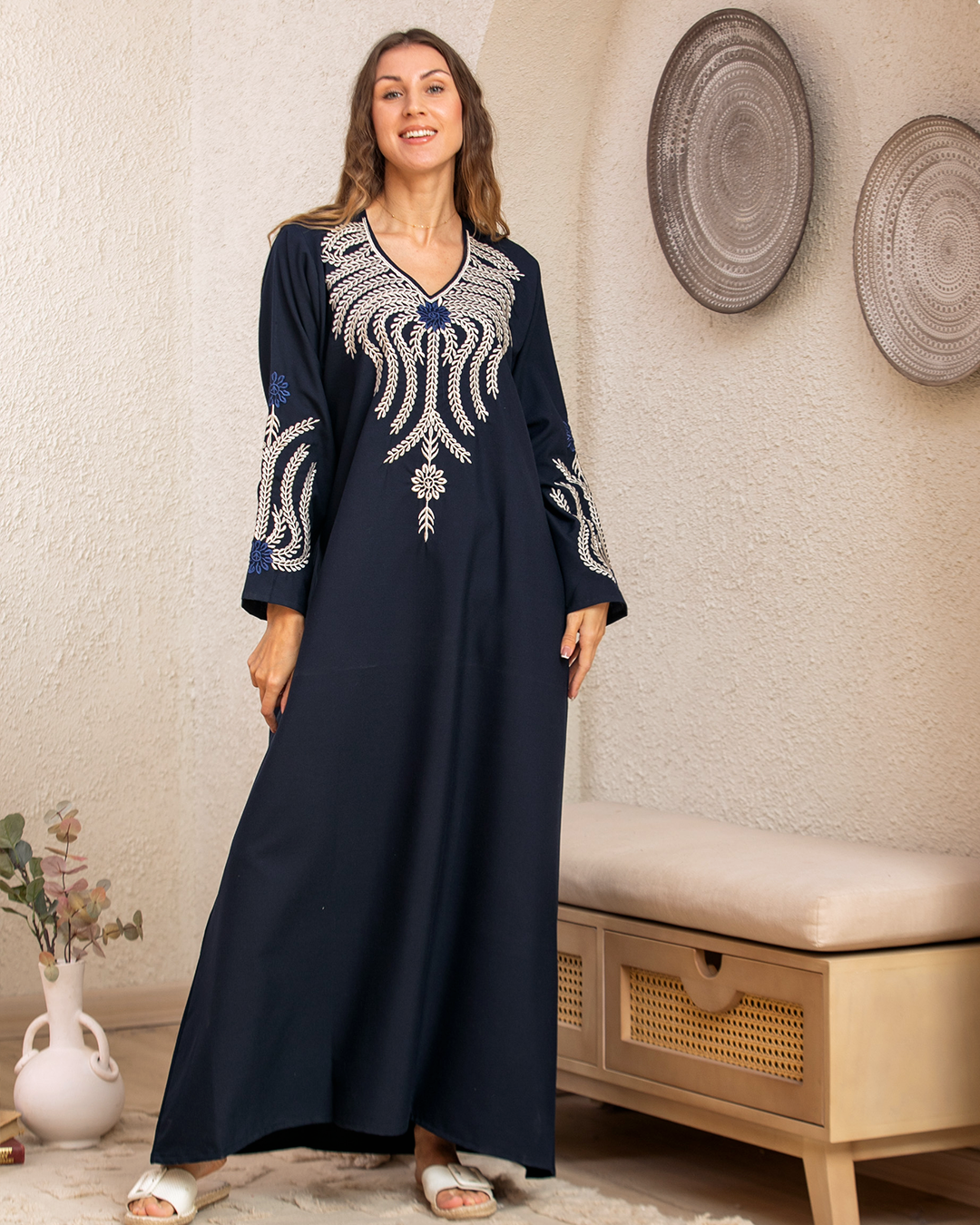 قميص كتان ساده مطرز 3