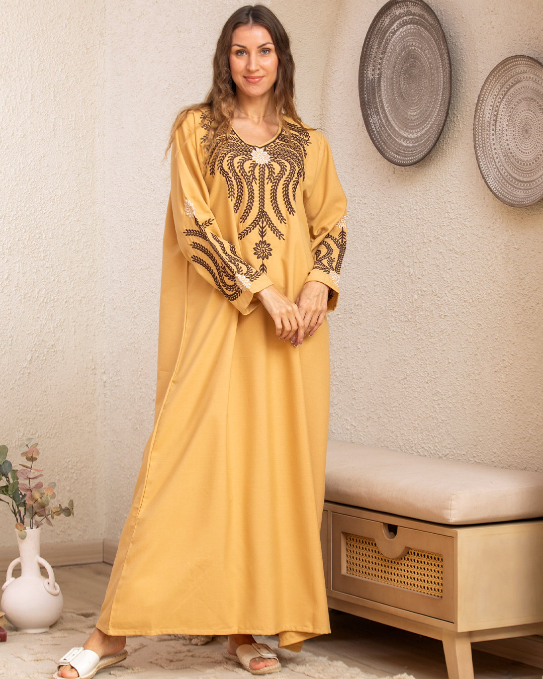 قميص كتان ساده مطرز 3