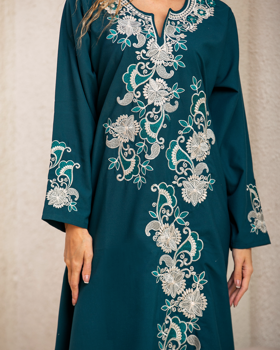 قميص كتان ساده مطرز 4