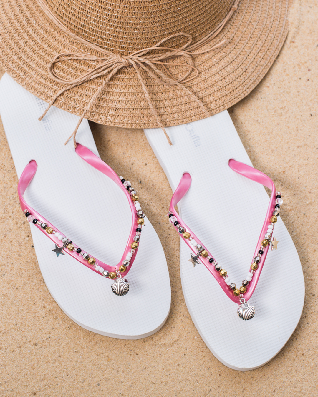 Women's slippers, fuchsia accessories