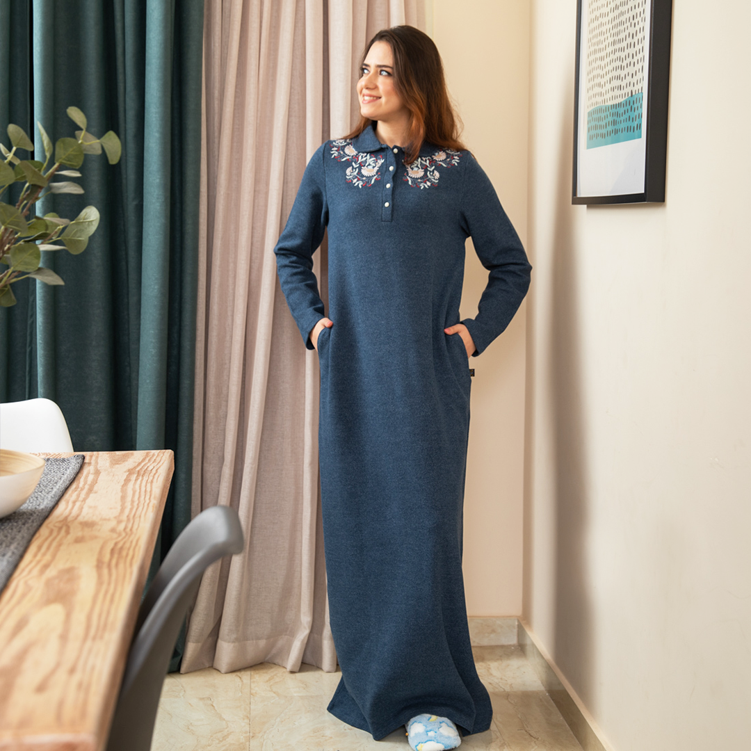 Kashmir collar embroidered abaya and chest deterrent
