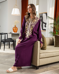 Plain viscose shirt with embroidered sleeves 5