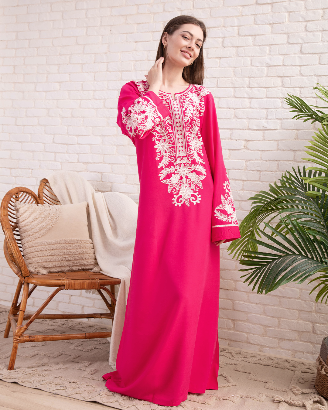 Plain viscose shirt with embroidered sleeves 5