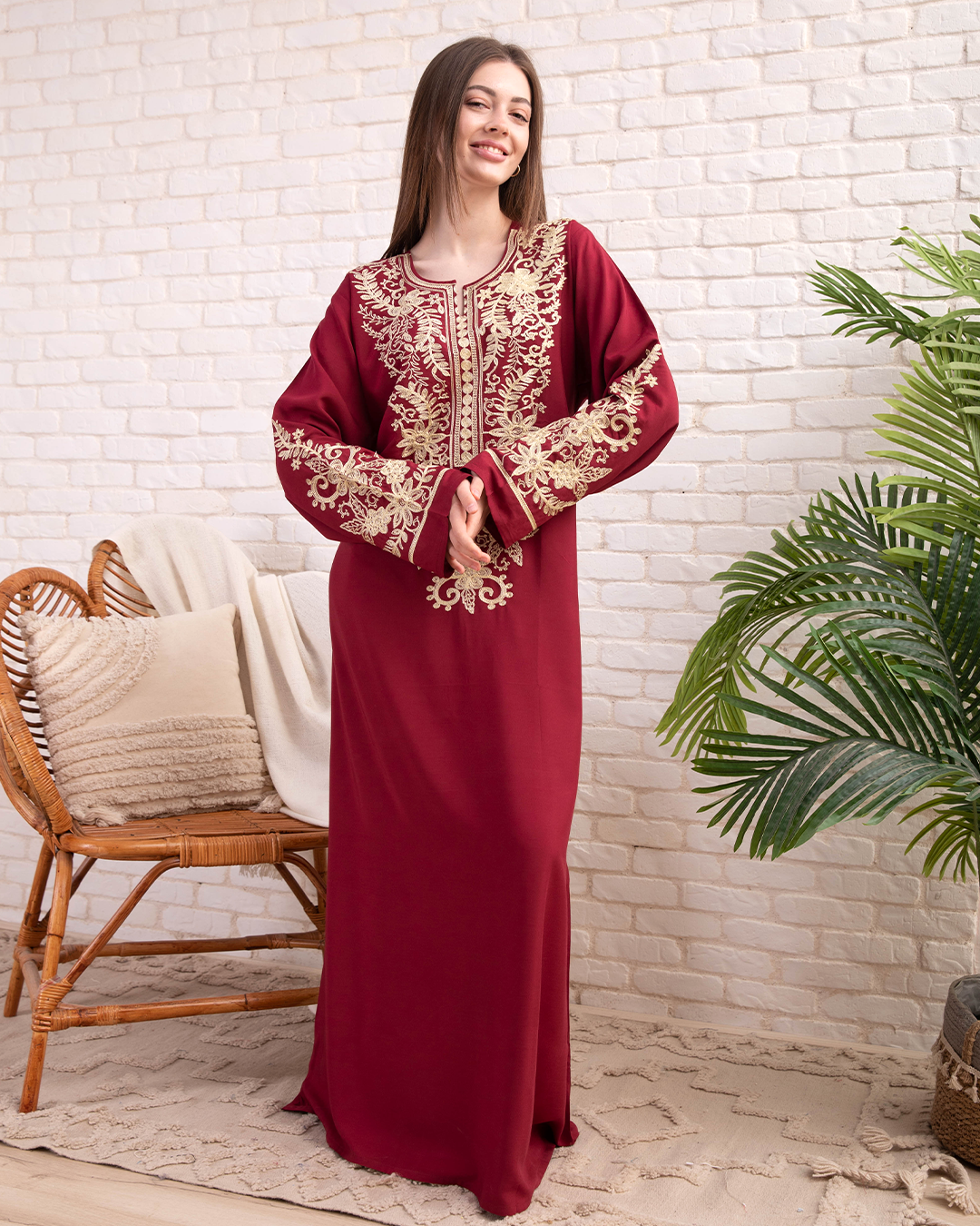 Plain viscose shirt with embroidered sleeves 5