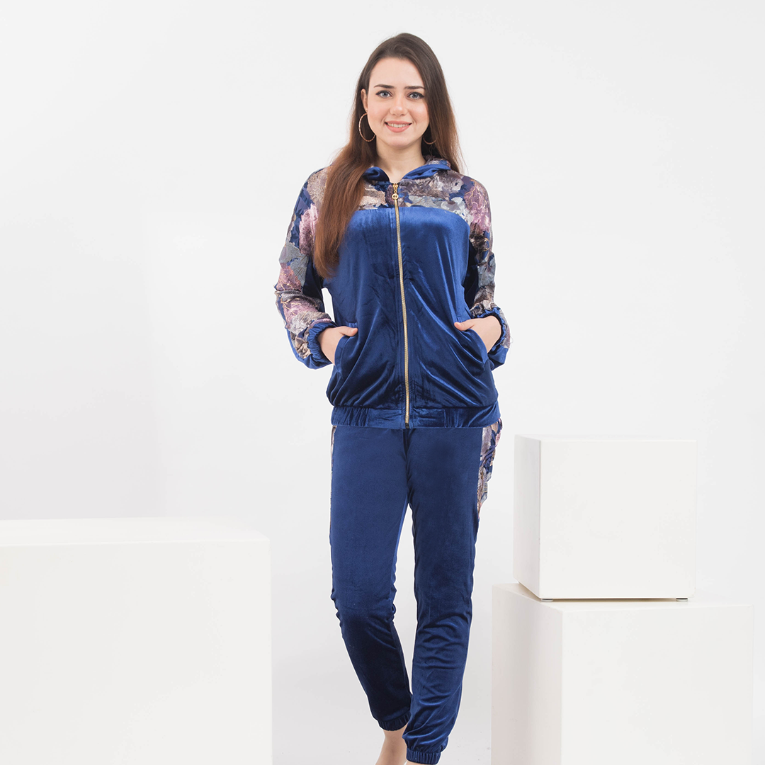Turning with a zipper and a shoulder cap, a wooded sleeve