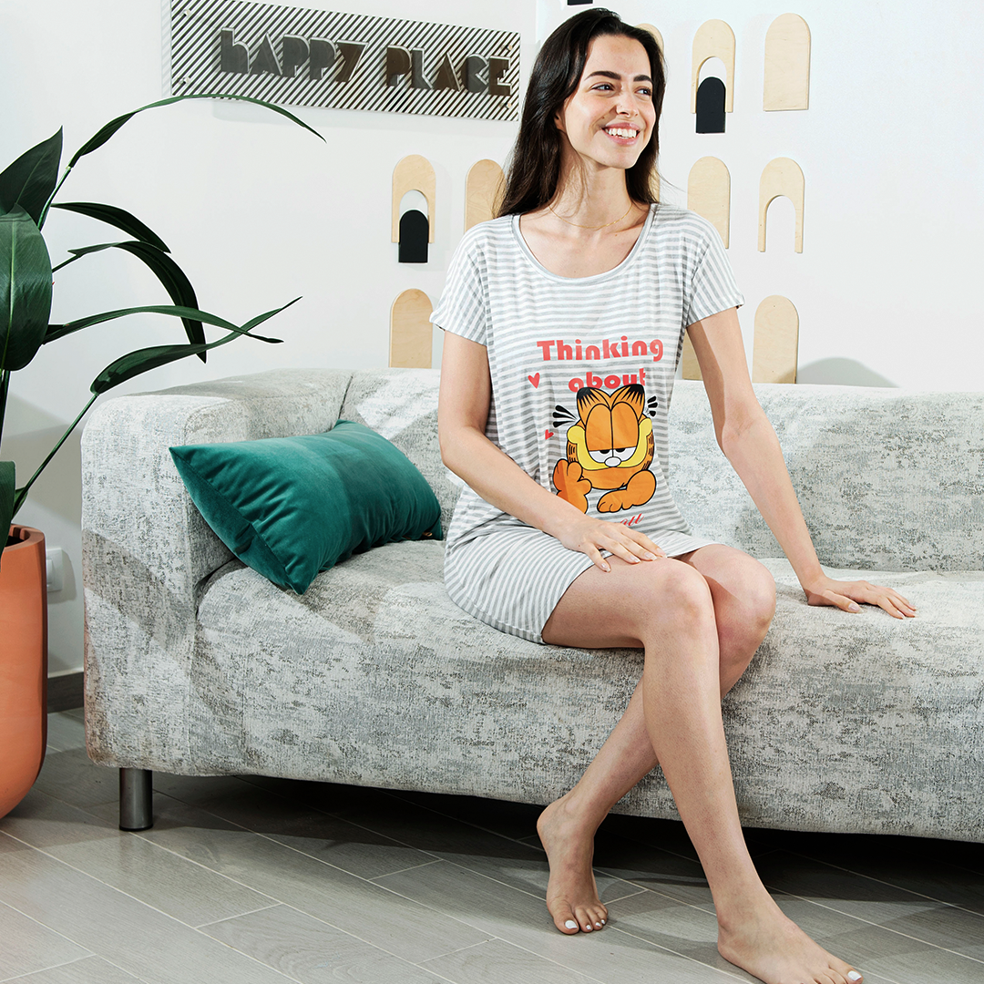 thinking نايت شيرت حريمي