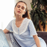 قميص نص كم بزراير ودانتيل علي الصدر (نتاشا)