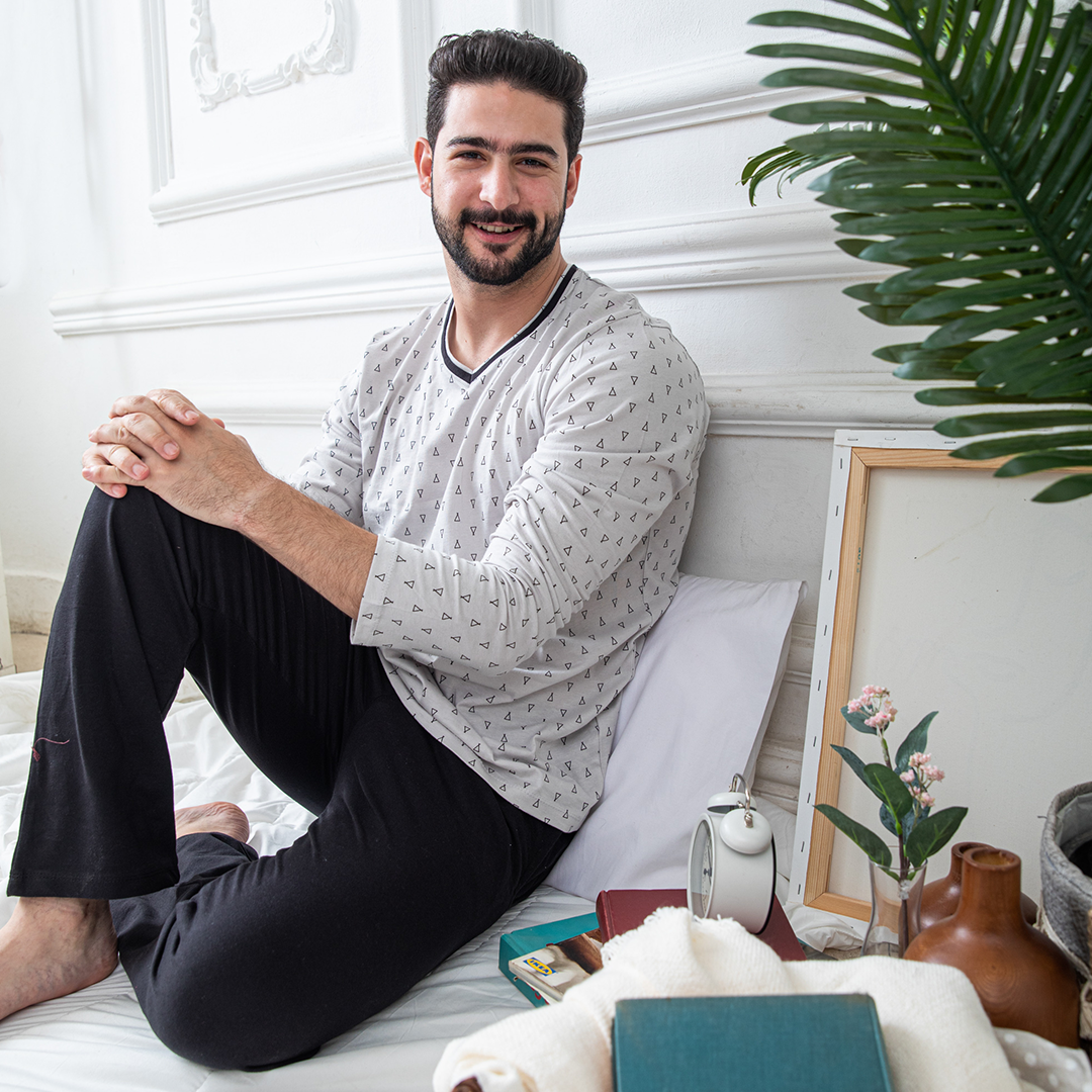 Triangle pajamas with sleeves for men