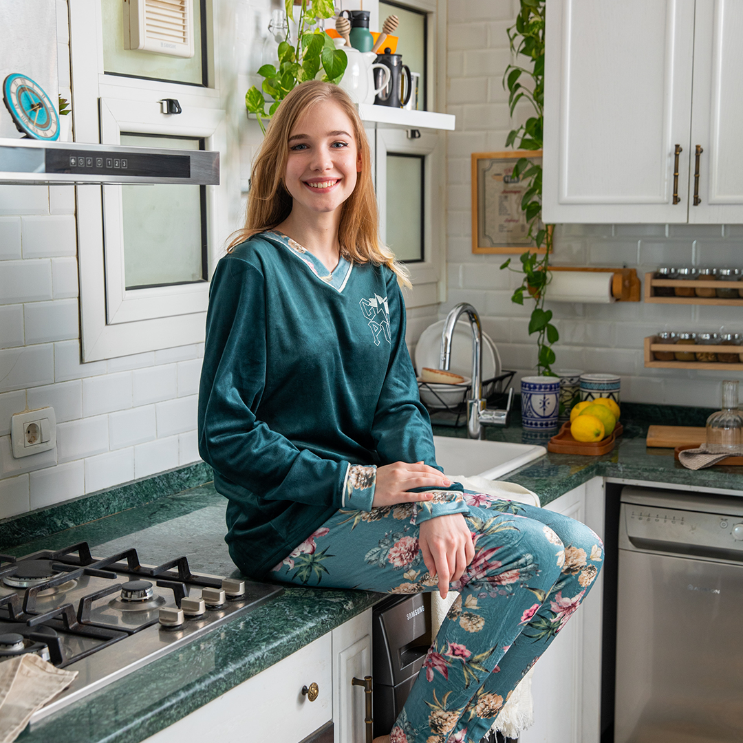 CRL PWR بيجاما حريمي الورده