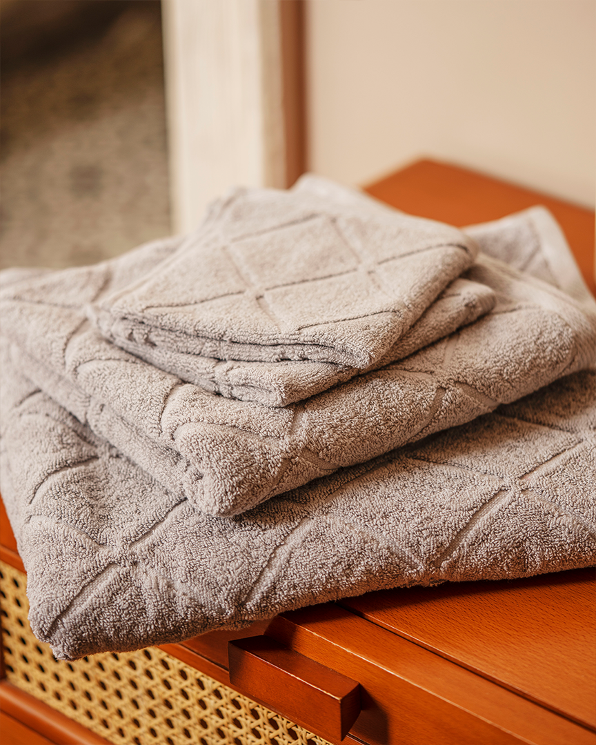 Set of 4 towels (30*²30 50*100 70*140)