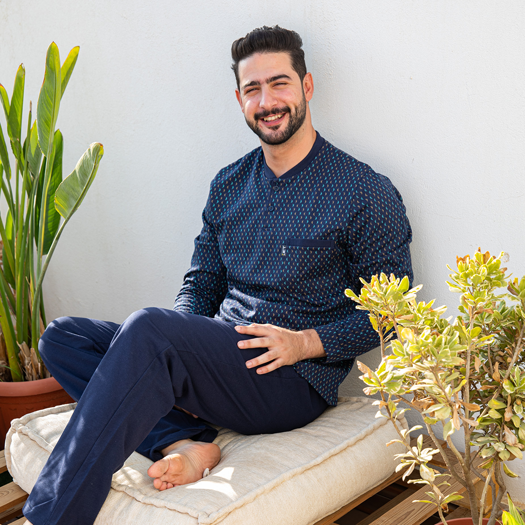 Milton men's pajamas with buttons printed on the chest