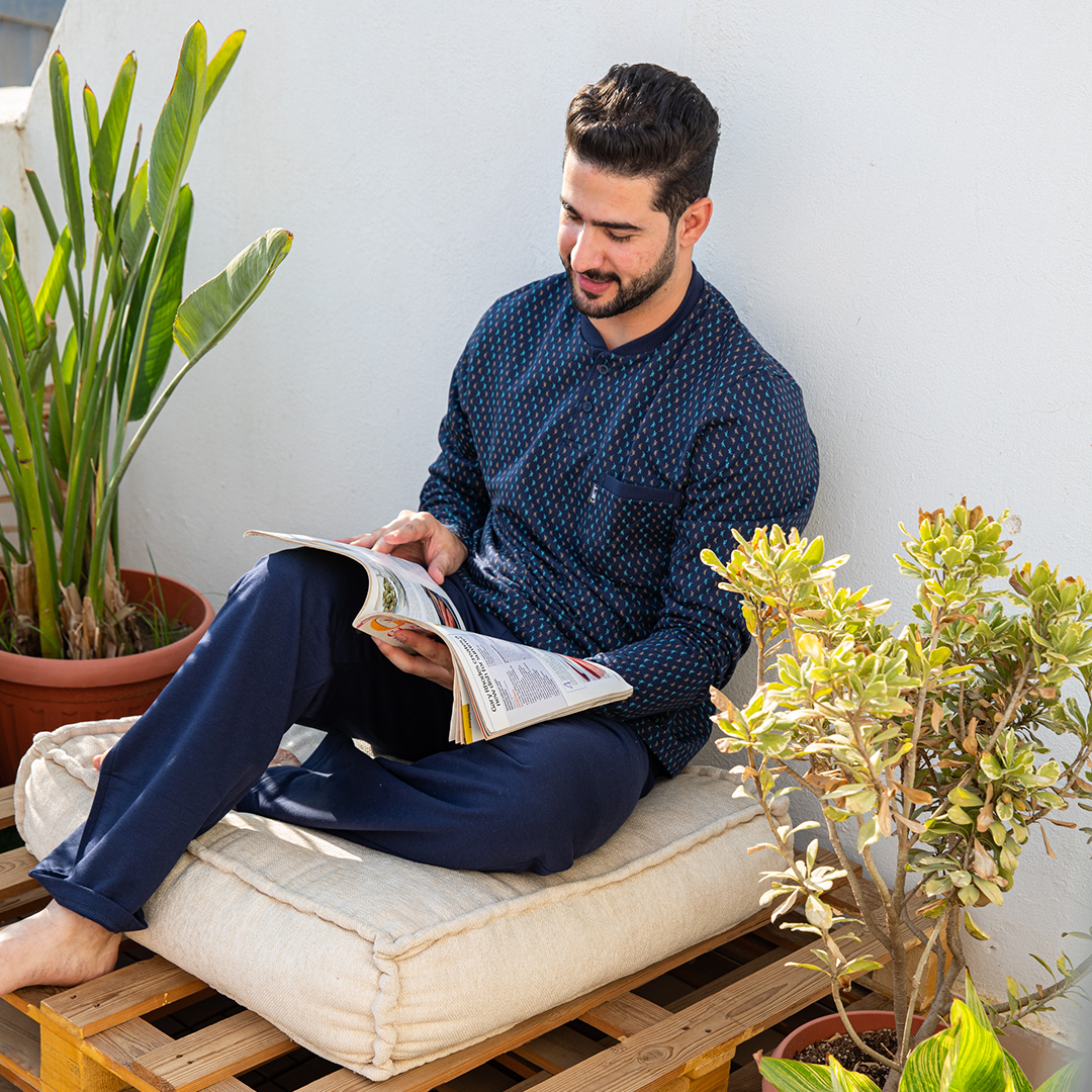 Milton men's pajamas with buttons printed on the chest