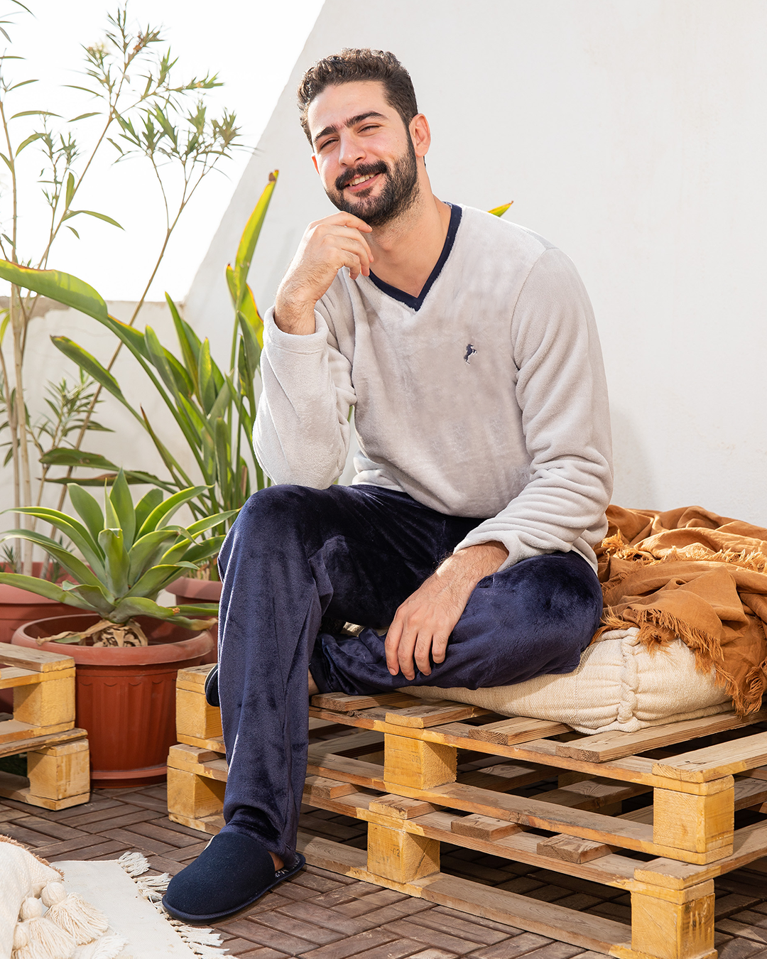 بولار مطرز حصان V بيجامه رجالي