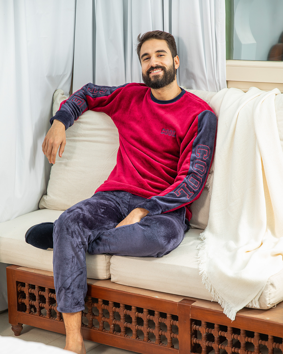 cool بيجامه رجالي راوند بولار مطرز