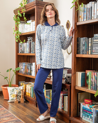 Pajamas for women, Milton Polo Rotary, a small flower