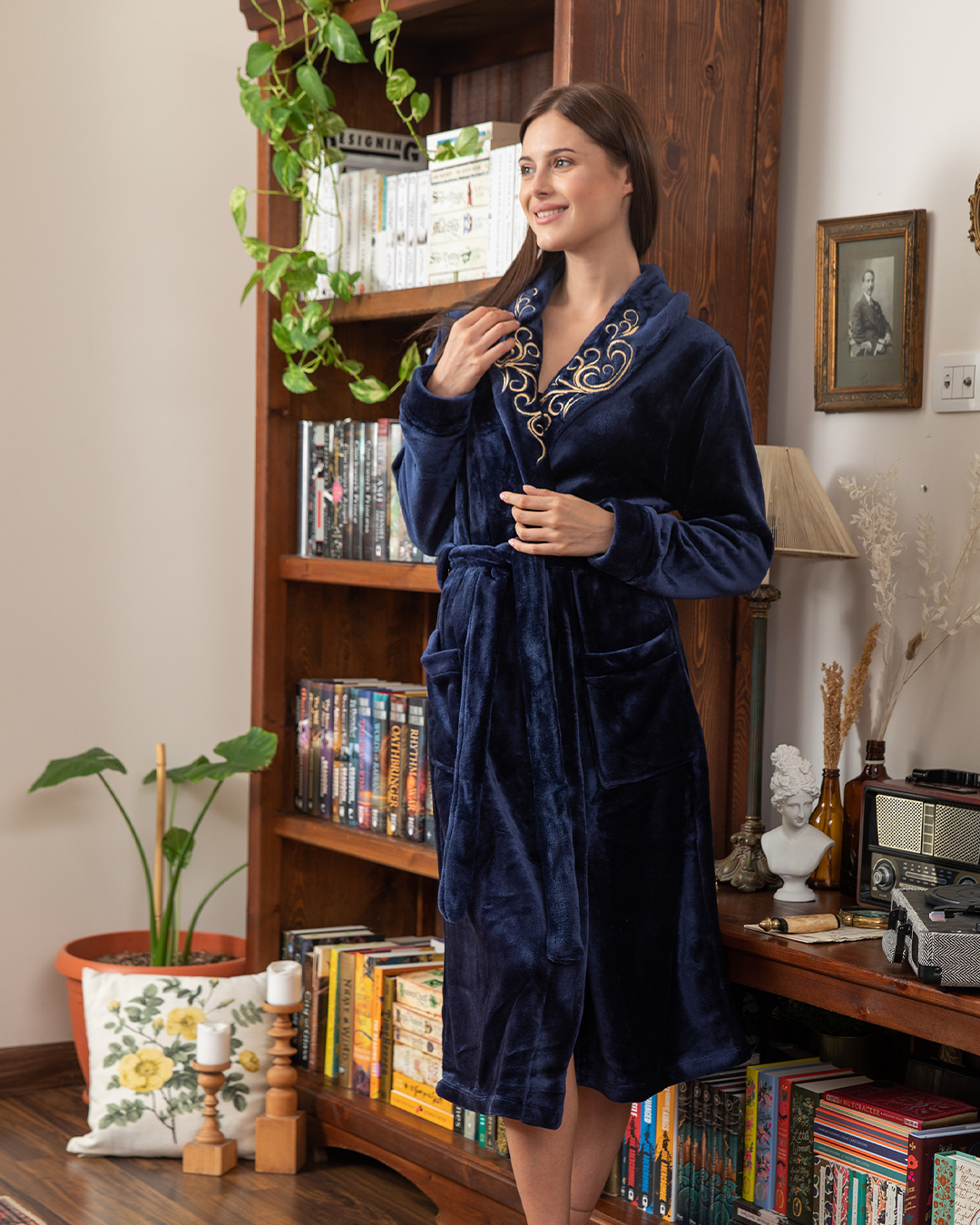 روب حريمي كول شال قصير مطرز ورده