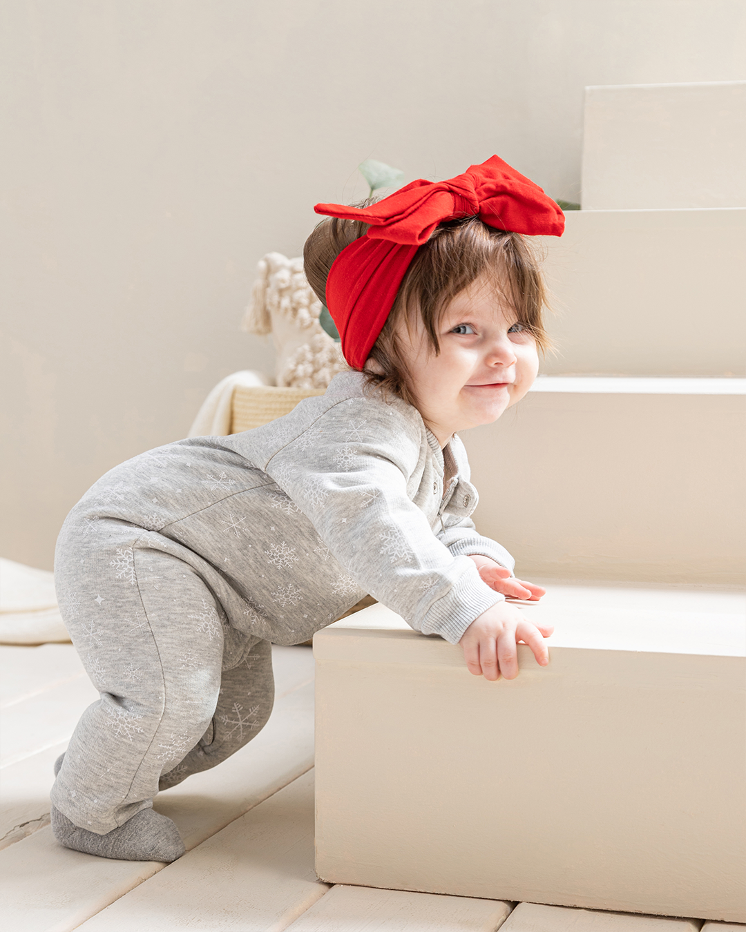 snowflakes girls milton printed bodysuit