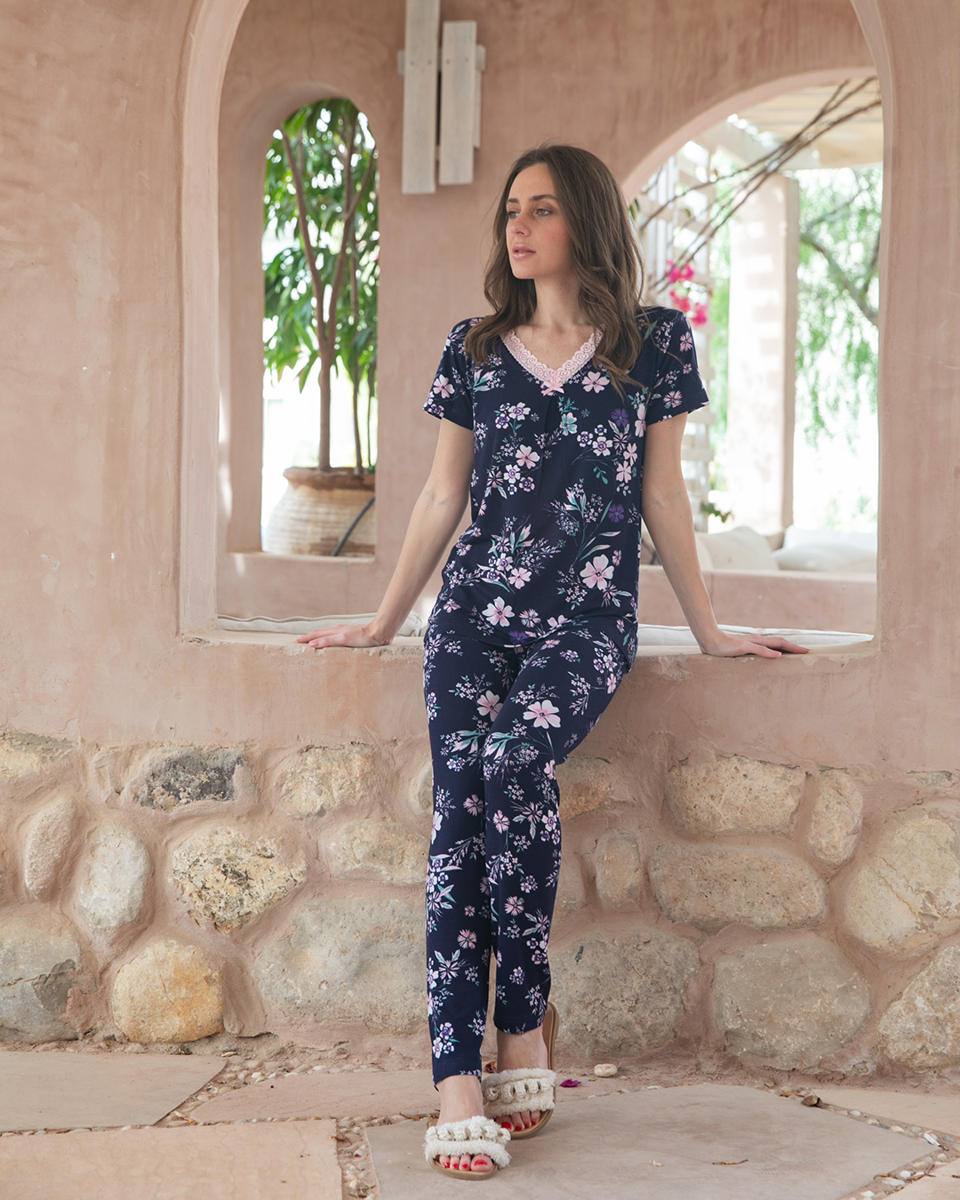 Half sleeve flower V pajamas for women