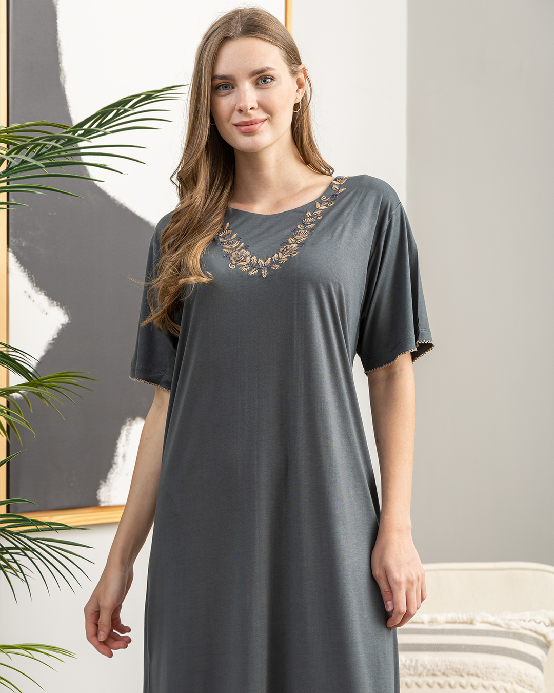 Women's shirt, half sleeves, embroidered with long branches