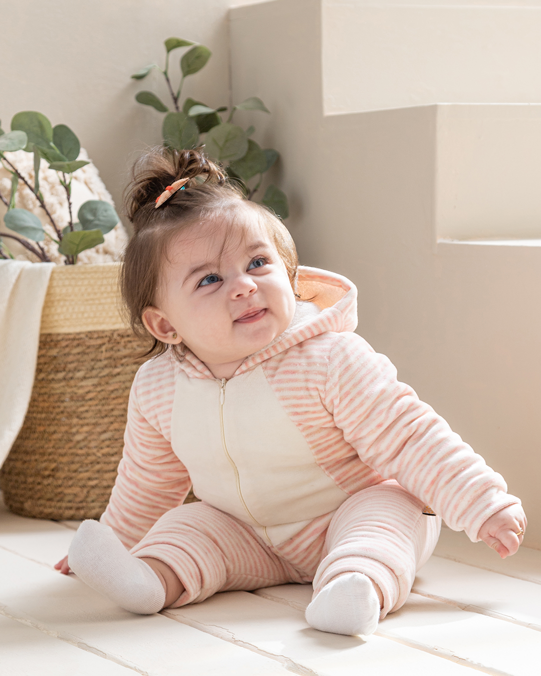 Girls' bodysuit, a plush cat stripe, with a capicho, lined