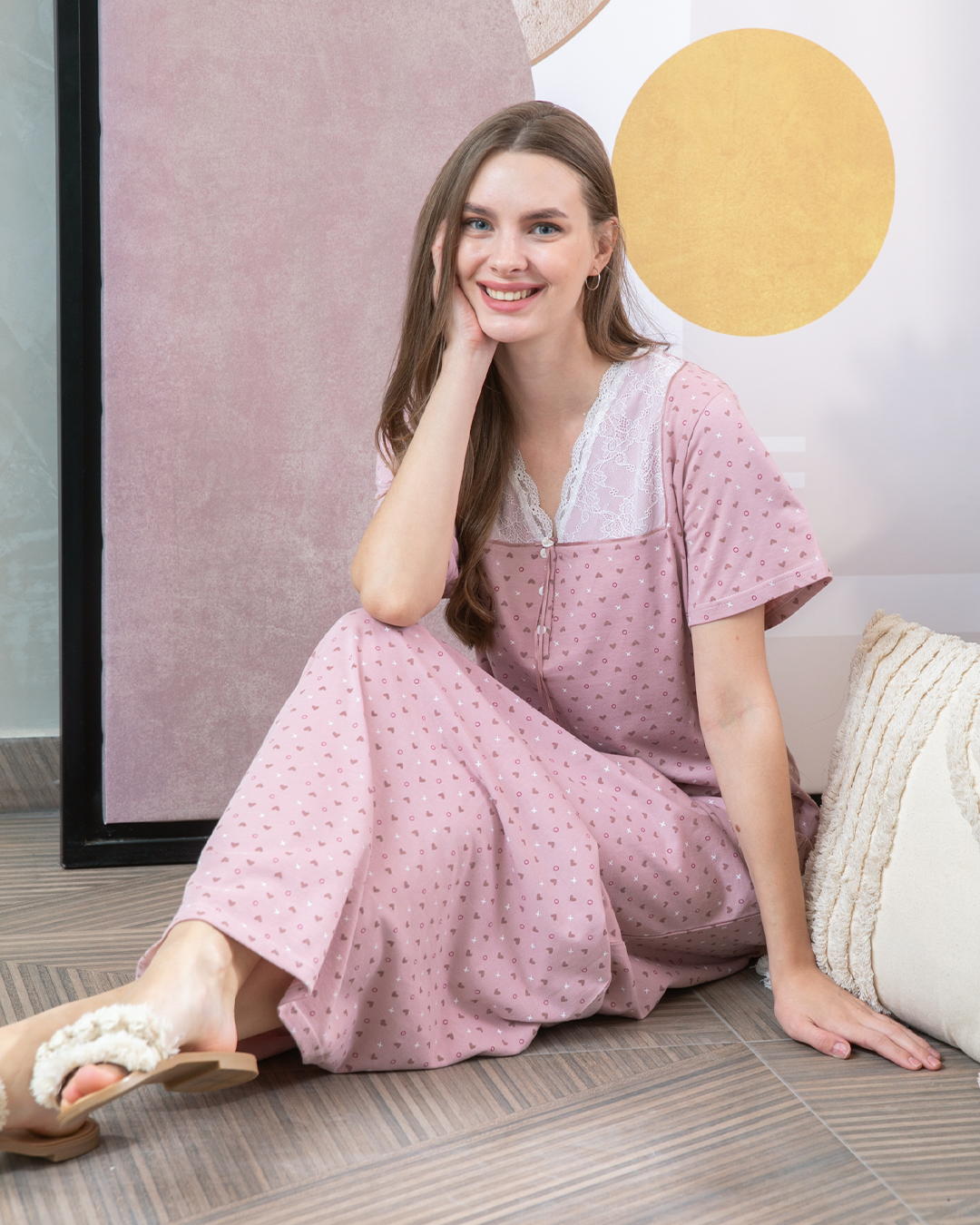 قميص حريمي نص كم مطبوع قلوب