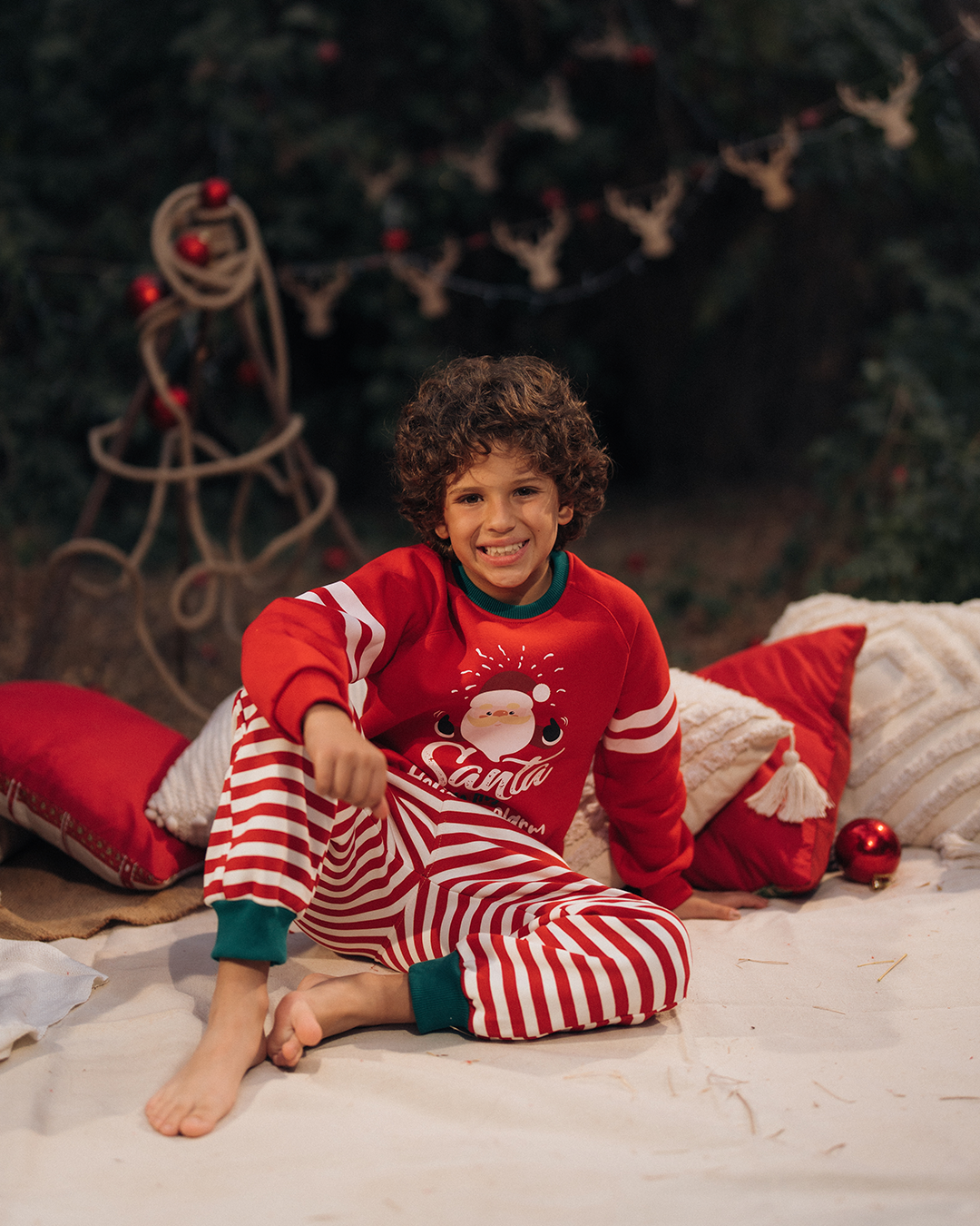 Santa is my holiday alarm بيجامة أطفالي كريسماس