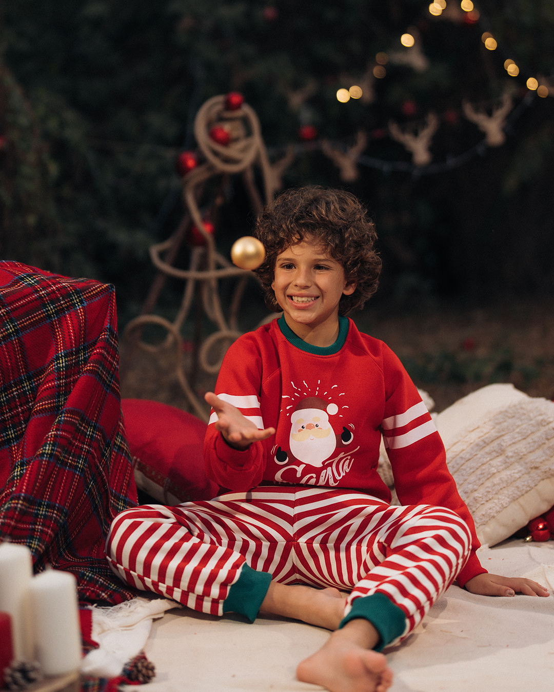 Santa is my holiday alarm بيجامة أطفالي كريسماس