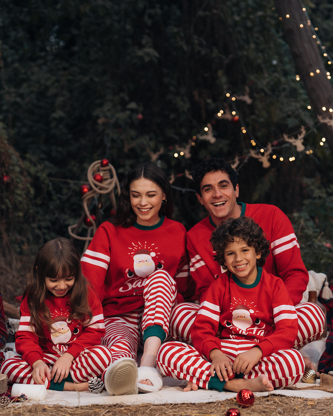 Santa is my holiday alarm بيجامة رجالي كريسماس
