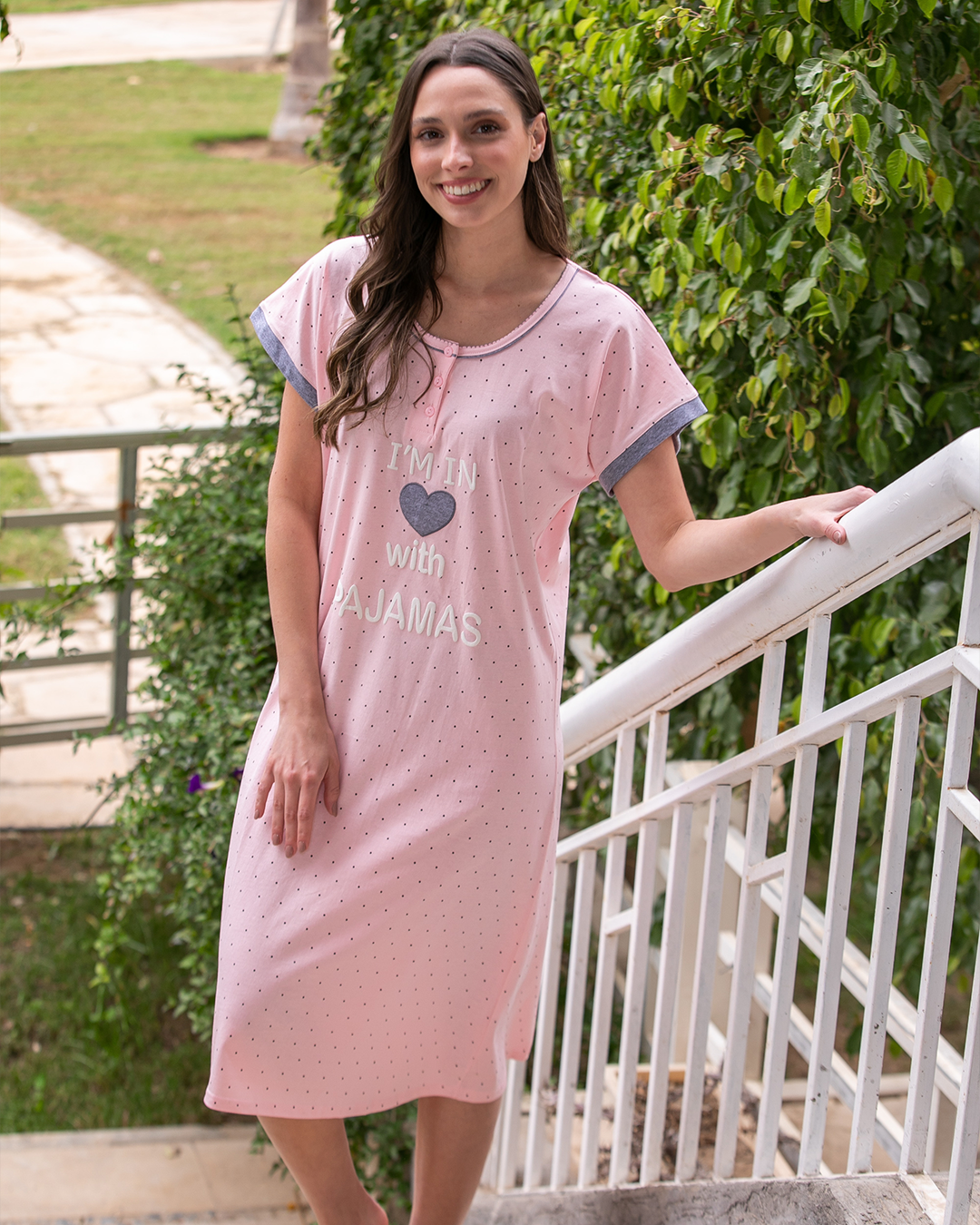 im in with pajamas قميص نوم حريمي منقط