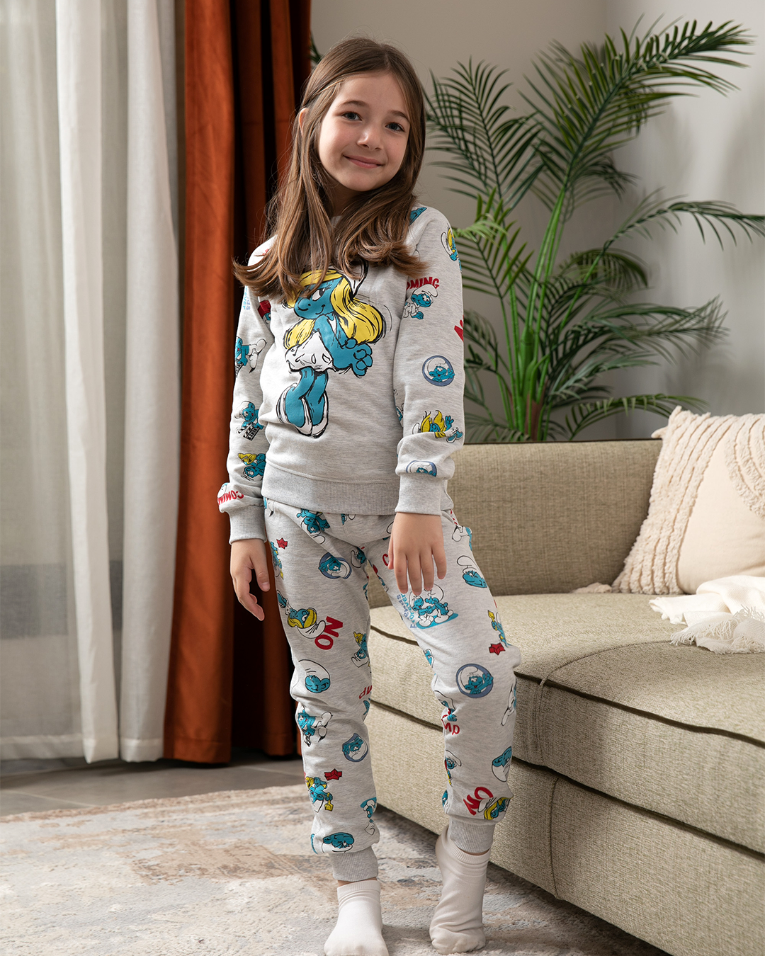  girls' pajamas, Smurfs, two men