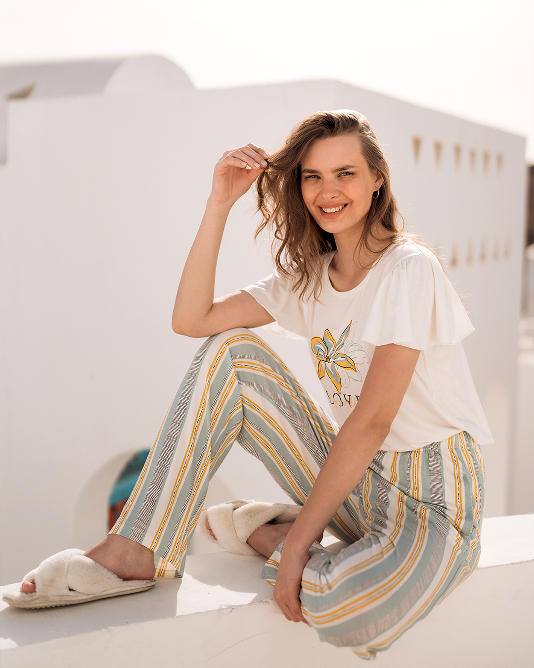 Love women's pajamas with printed viscose pants