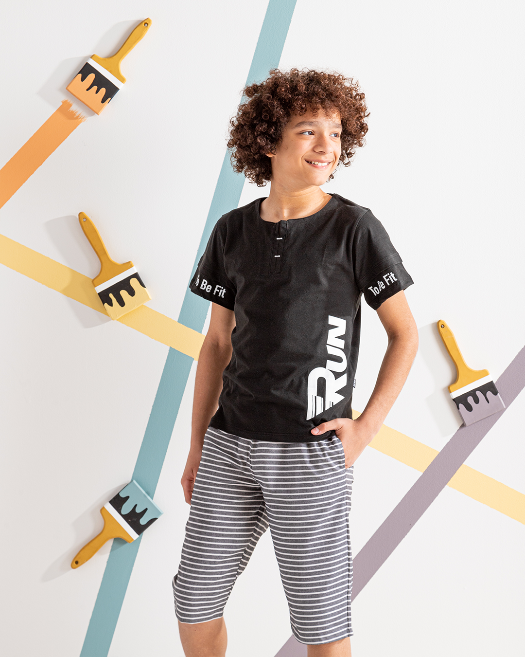 The runner بيجامه اولادي بنتاكور