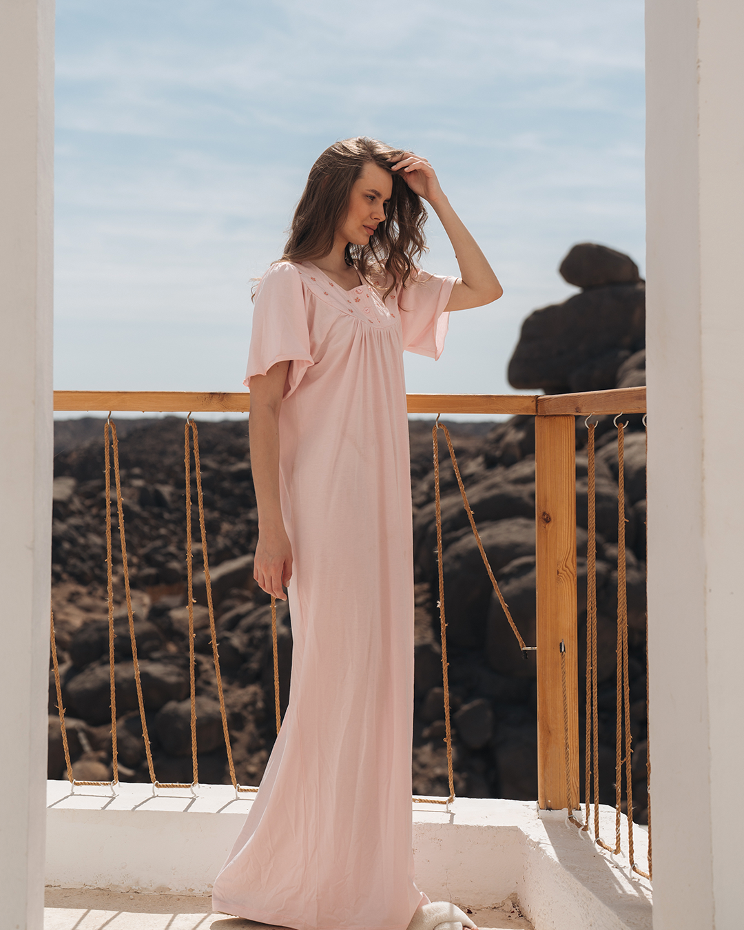 جلابية حريمي نص كم مودال ليكرا مطرزة